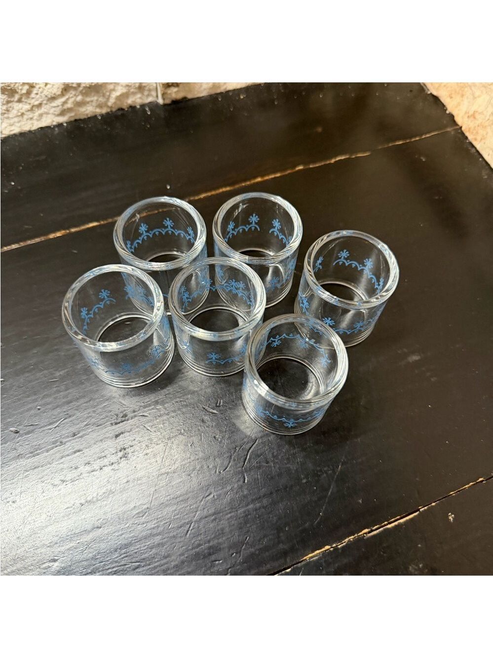 PYREX Vintage Napkin Rings Holders In Box Snowflake Clear Blue Garland